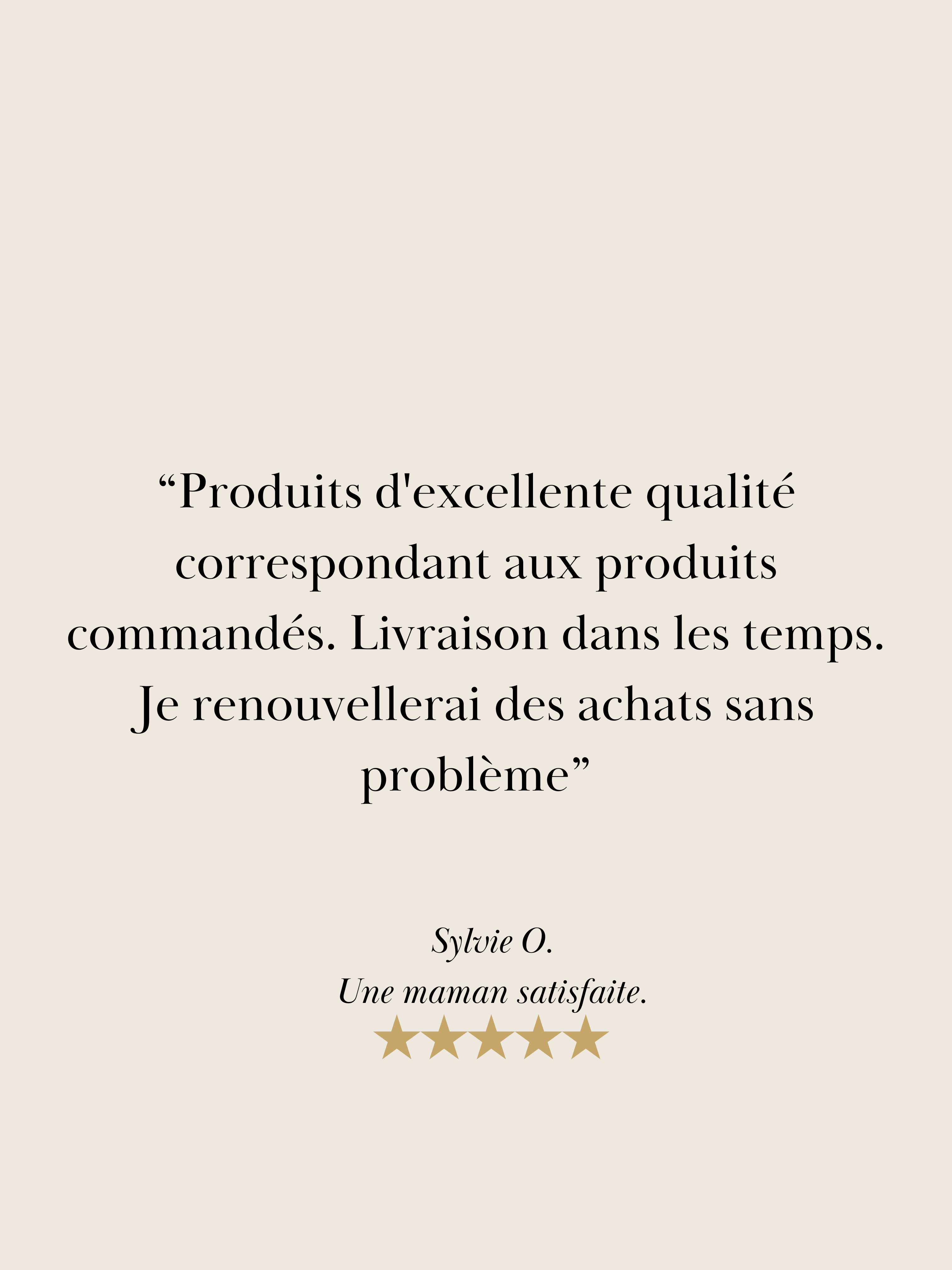 Zoom sur le haut du pyjama bébé en coton bio Oeko-Tex motif pommes, avec col doux et boutons sans nickel.