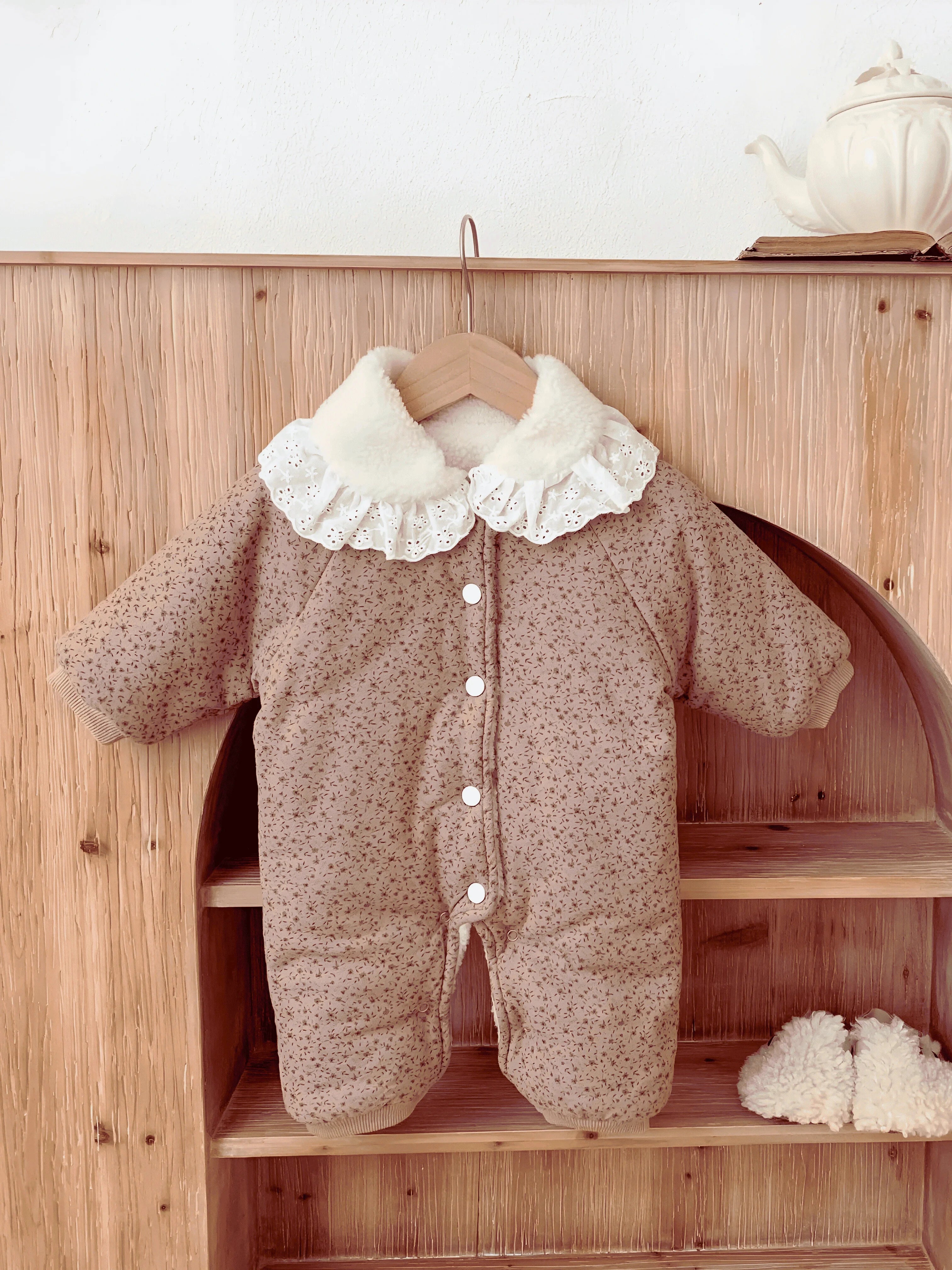 Optimal Warmth & Absolute Comfort - The Ultra Comfortable Padded Footmuff