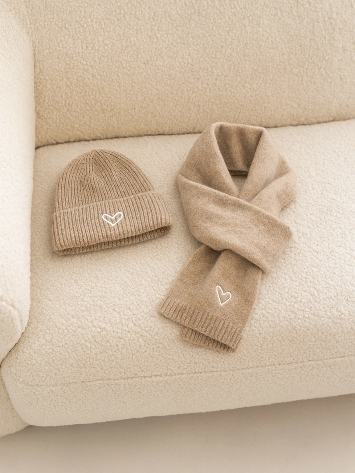 Baby knitted hat & scarf – Embroidered heart