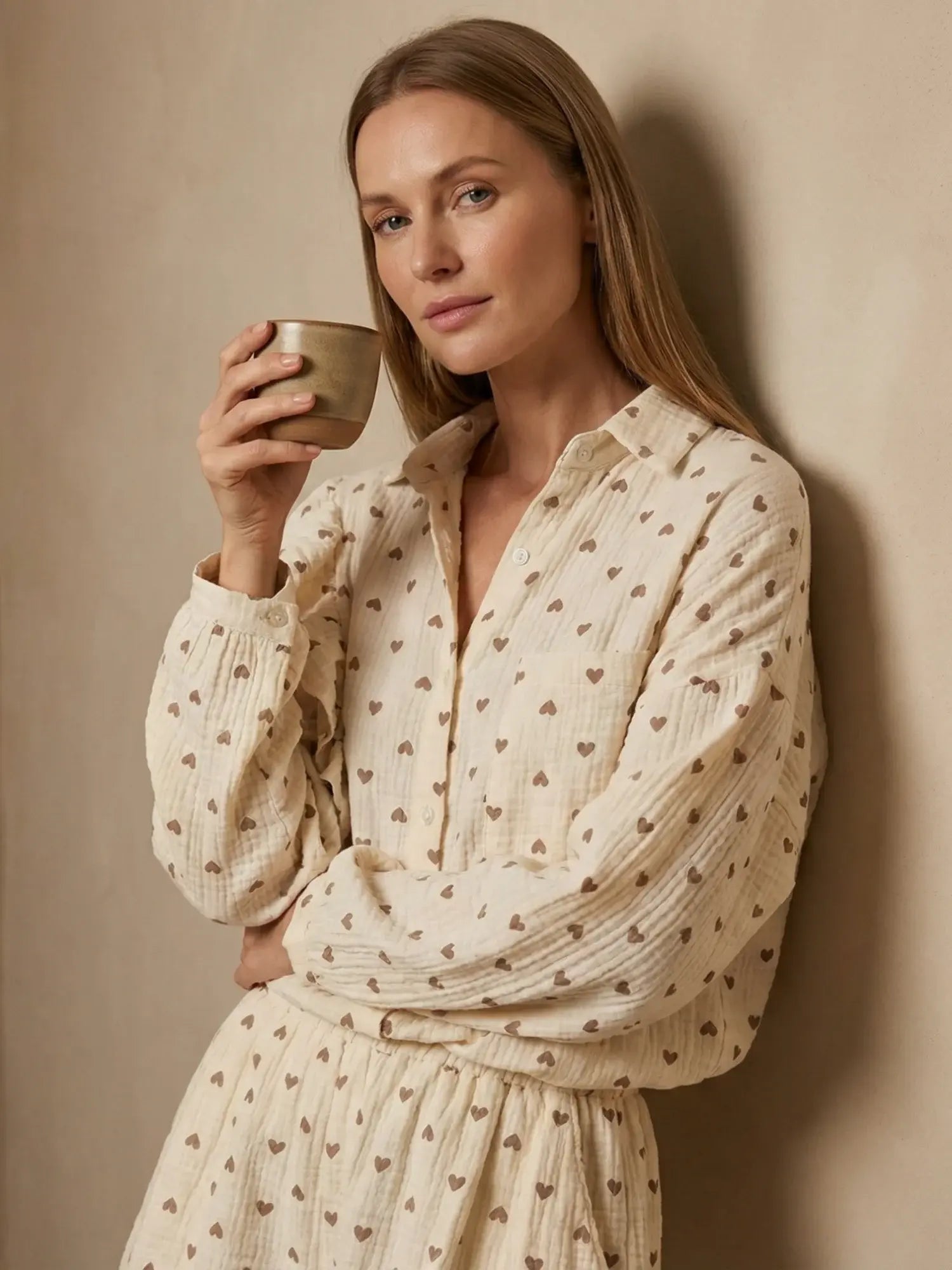 Le Pyjama Coton Gaufré Cœurs Dorés | Double Gaze Premium | Manches Volantées