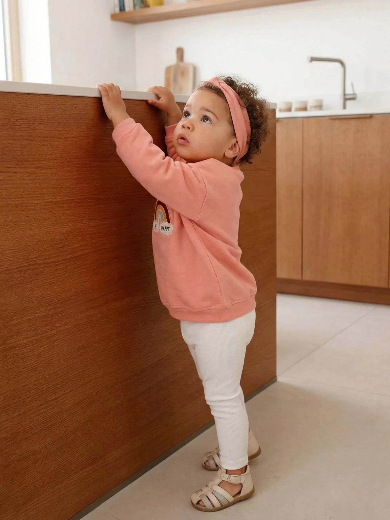 Good Mood & Everyday Comfort Outfit | Rainbow Pattern Sweatshirt & Pant Set "Be Happy"