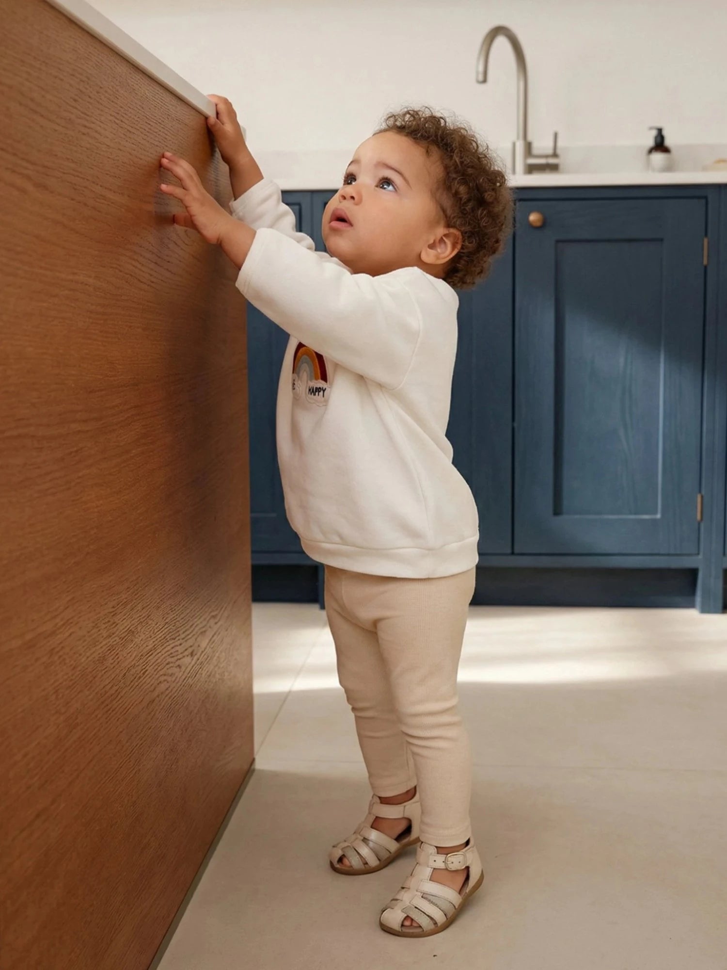 Good Mood &amp; Everyday Comfort Outfit | Rainbow Pattern Sweatshirt &amp; Pant Set "Be Happy"